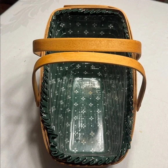 Longerberger Holiday Sleigh Basket. 1995 - Picture 2 of 8